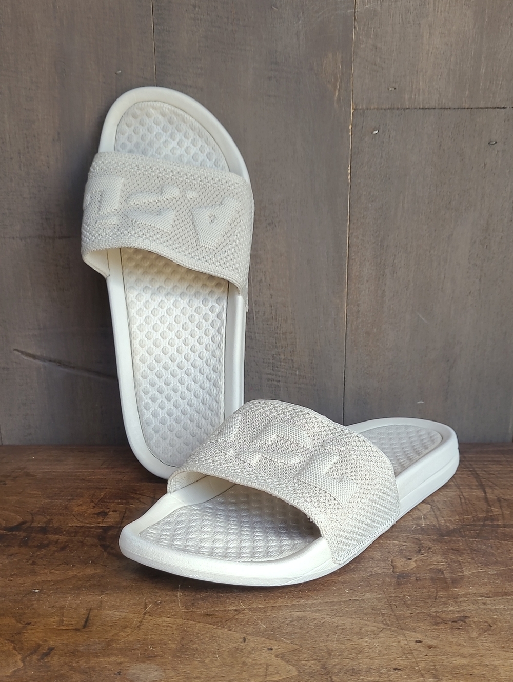 APL Athletic Propulsion Slides Women's sz 10 Ivory Tech Loom Velvet Slides